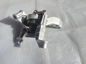 Mazda Axela 2014 Right Engine Mount