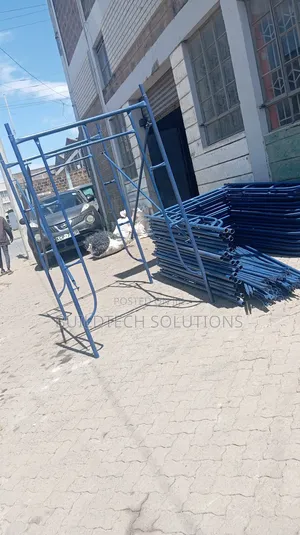 2mtrs Height by 1.5 Length by 1.2 Width Scaffolding Ladder