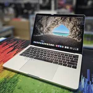 Laptop Apple MacBook Pro 2018 16GB Intel Core I5 SSD 256GB