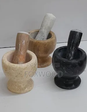 Manual Stone Grinder//Crushing Mortal and Pestle.