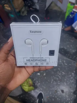 Stereo Flat Ear Headphones White