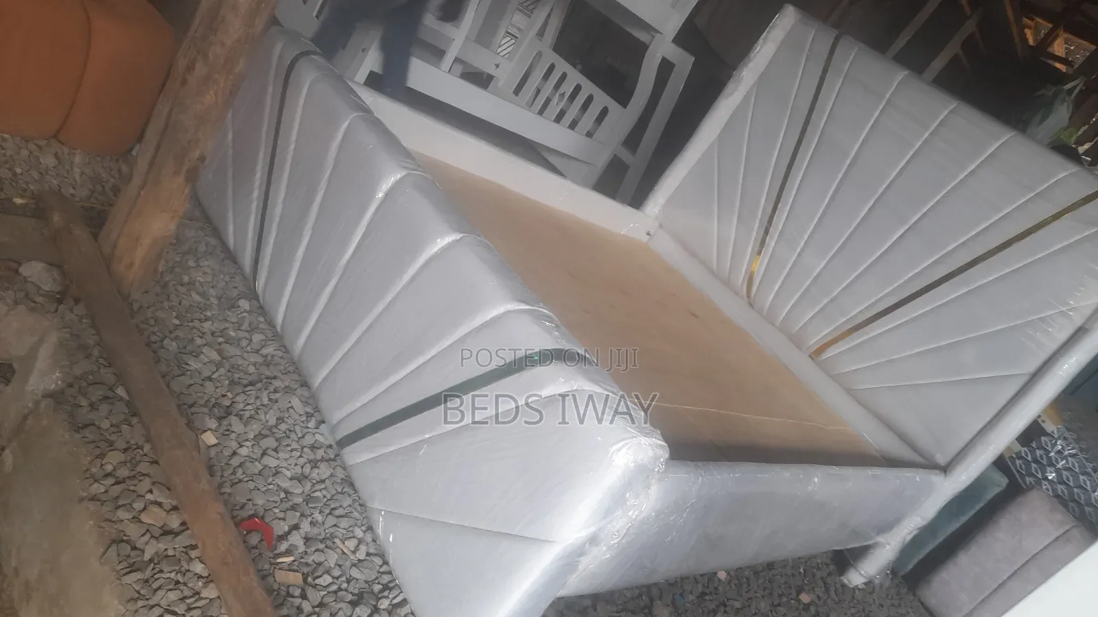 White Plain Chester Bed 5x6