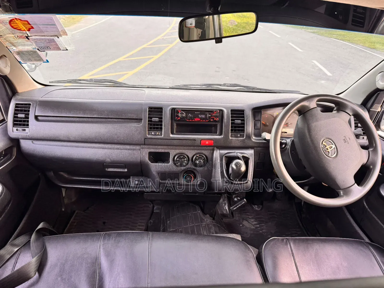Toyota HiAce 2016 White
