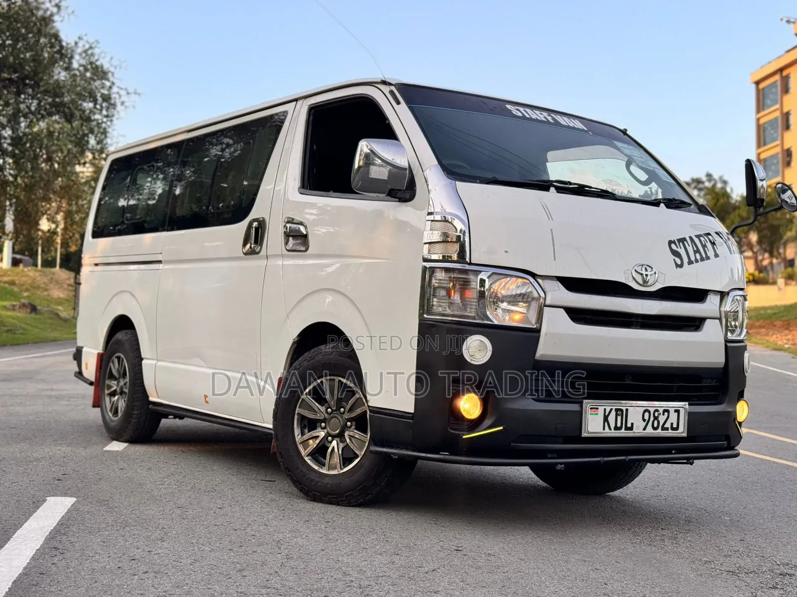 Toyota HiAce 2016 White