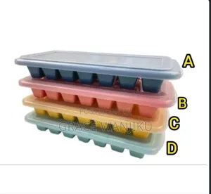 Ice Cube Tray With a Lid