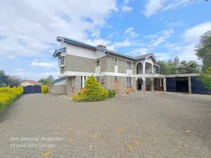 4bdrm Maisonette in Kamura On 1/2 Acre, Nkoroi for sale