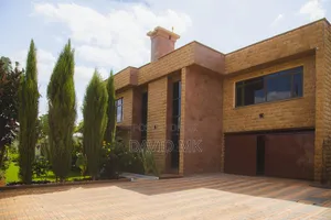4bdrm Maisonette in Sukari for sale