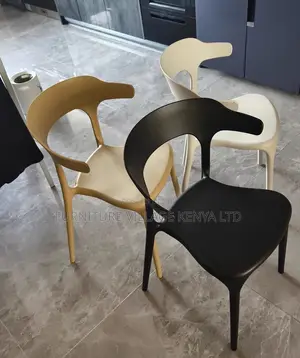 Office Chair: Commercial Plastic Backrest Office Stool