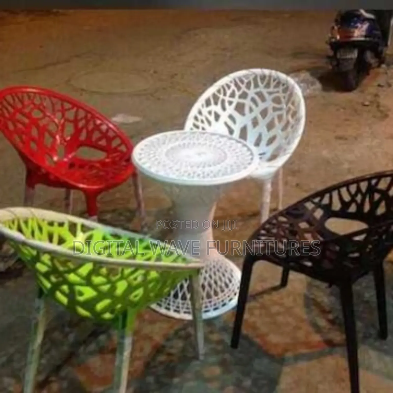 Vintage Modern Plastic Dining Chair Few2