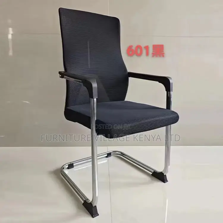 Office Chair: Strong Medium Backrest Training Mesh Chair