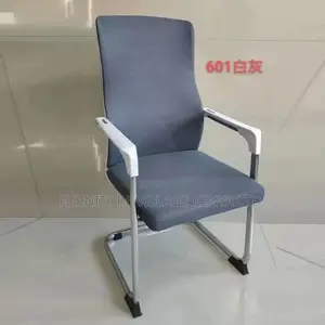 Office Chair: Strong Medium Backrest Training Mesh Chair