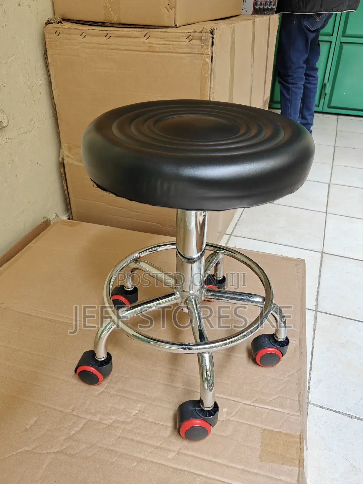 New Adjustable Pedicure Stool