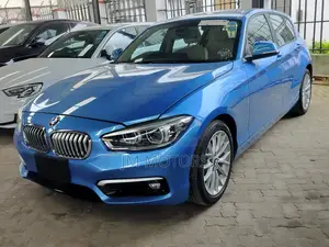 BMW 118i 2018 Blue