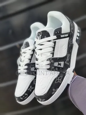Louis Viutton Trainer Denim Black In Color