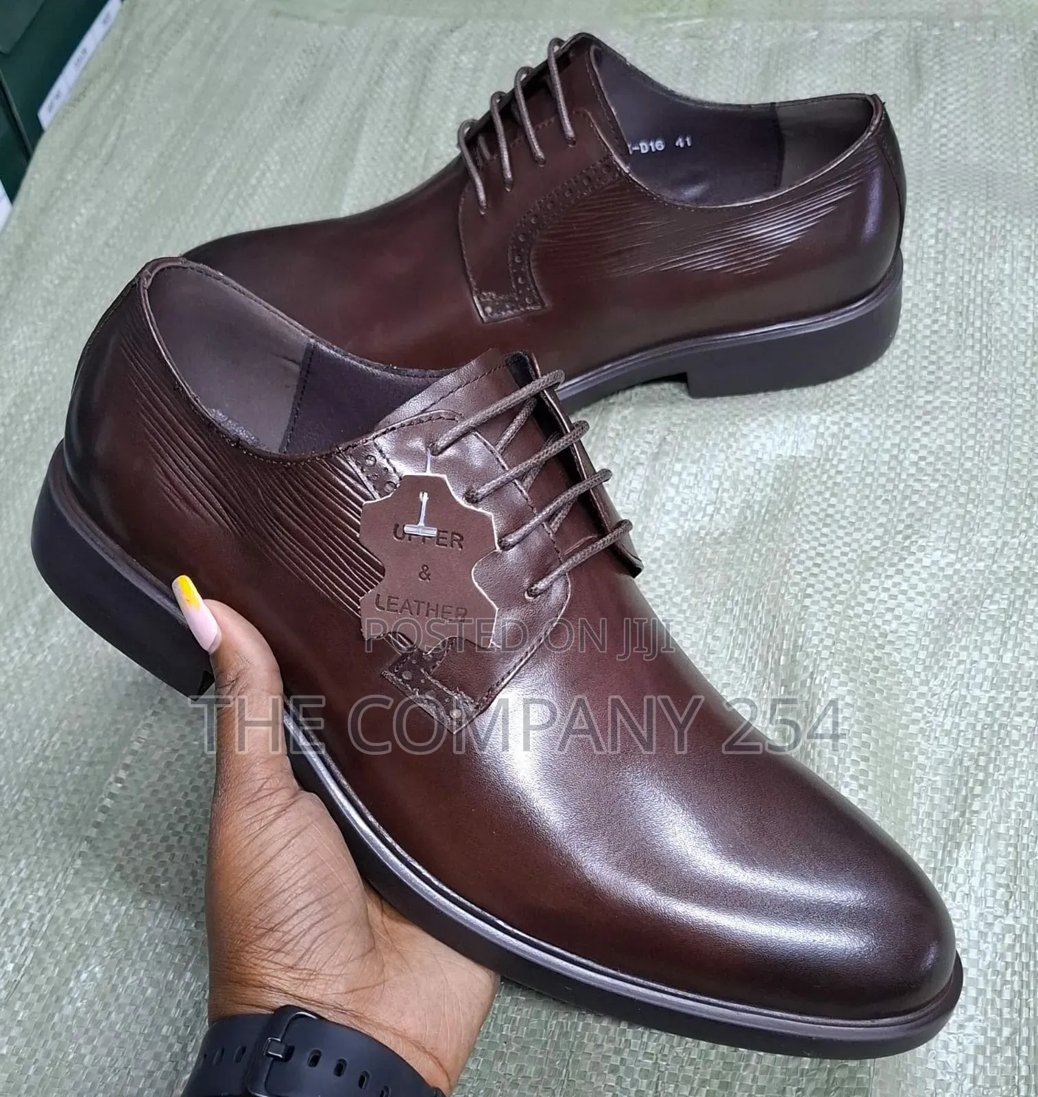Quality Leather Casual Official Clarks Laced Low Cut Shoes