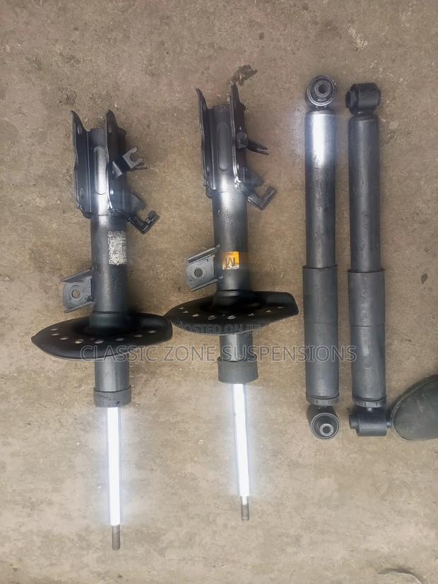 Nissan Dualis Shocks - main view