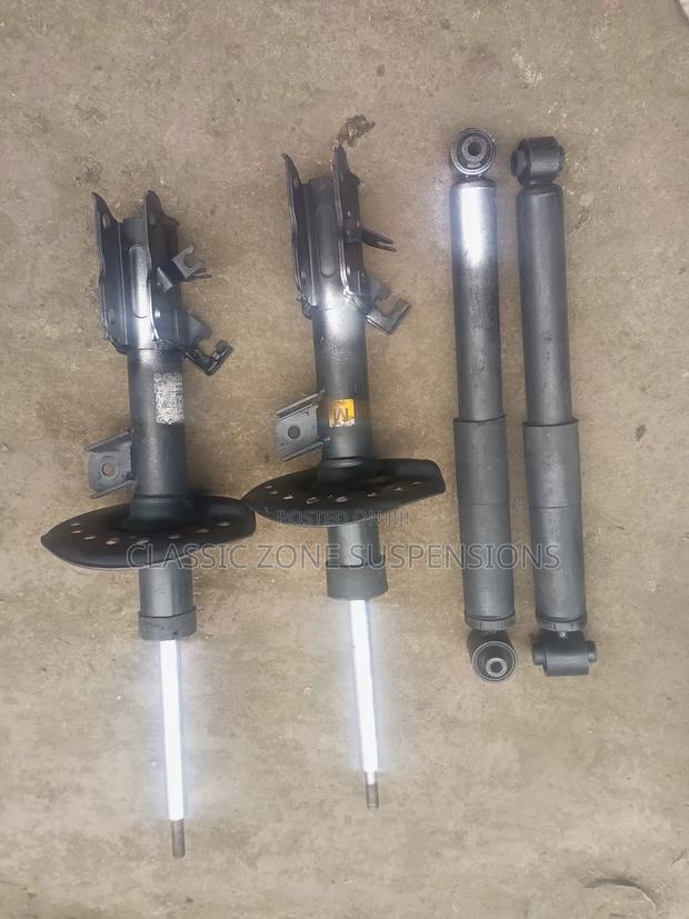 Nissan Dualis Shocks - thumbnail 2