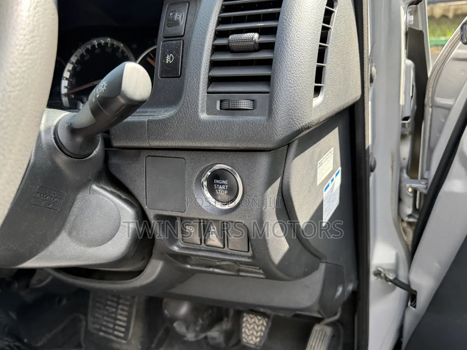 Toyota HiAce 2019 Silver