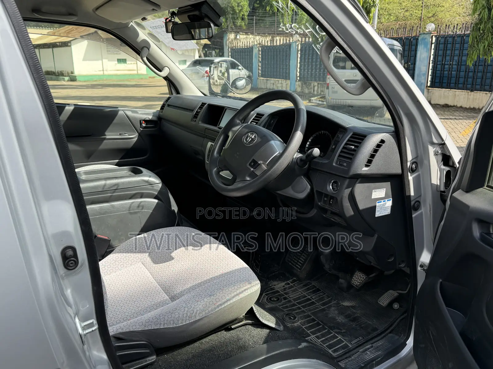 Toyota HiAce 2019 Silver