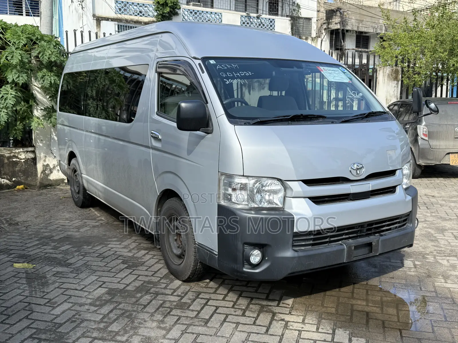 Toyota HiAce 2019 Silver