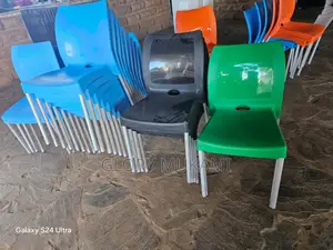 Plastic Restaurant Chairs
