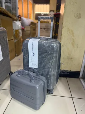 Small Suitcase56cm Witha Carryon/Beauty Case38cm