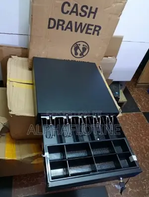 Heavy-Duty Steel Construction Durable, Removable Abs Plastic Cashtray.
