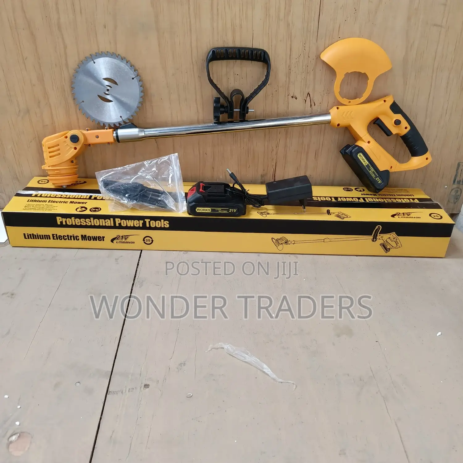 Bush Cutter/Dera Cordless Brush Cutter