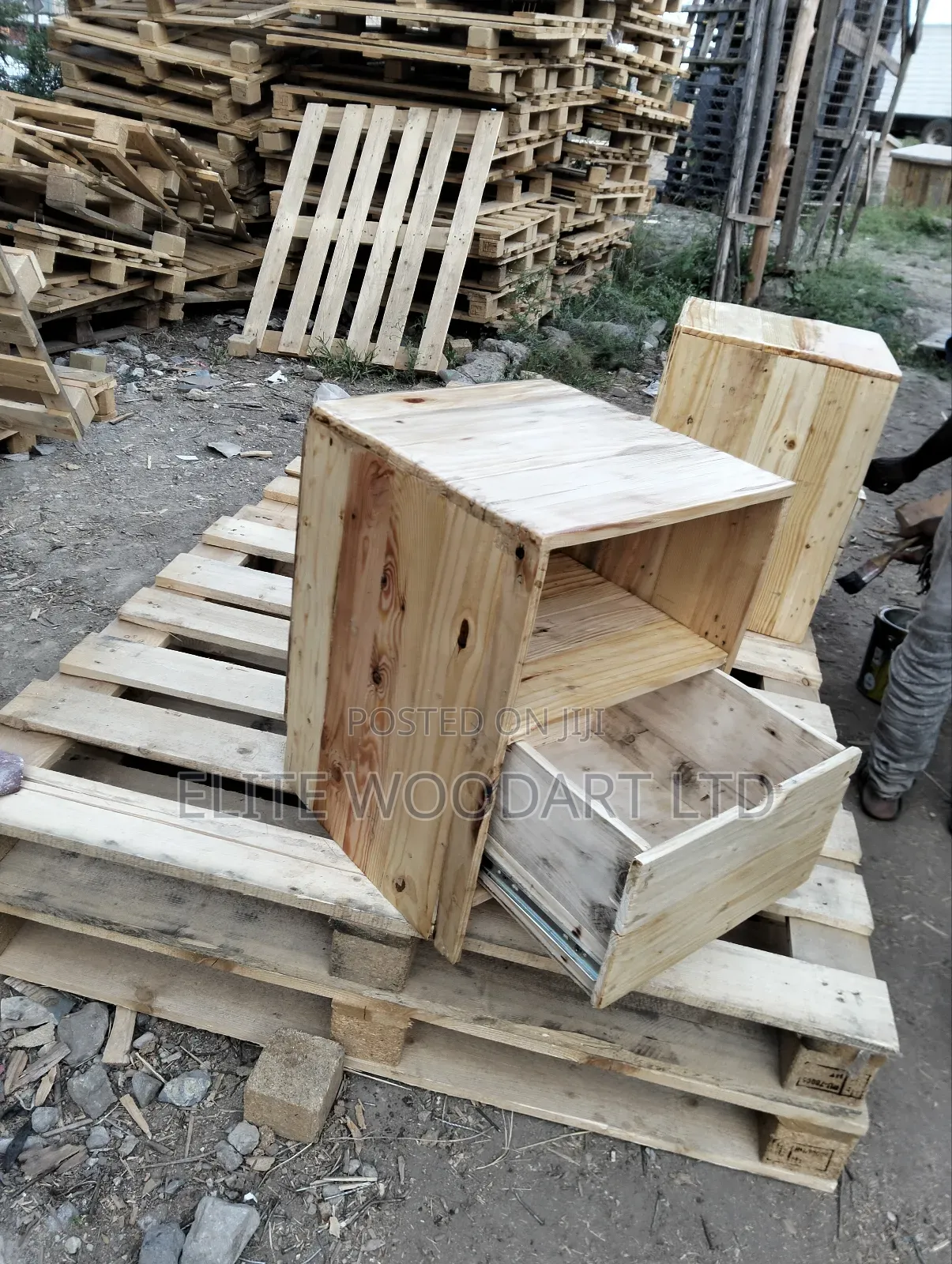 Night Stand/Bed Side Table