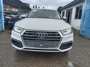Audi Q5 2.0T Premium AWD quattro 2019 White