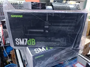 Shure Sm 7db With Built In Pre-amp Condenser Microphone