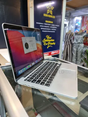 Laptop Apple MacBook Pro 2015 8GB Intel Core I5 SSD 256GB
