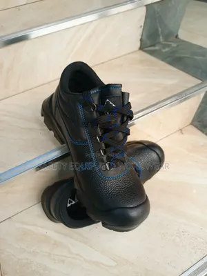 Ace Mamba Safety Boot Anti Slip Sole And Shock Absorption.