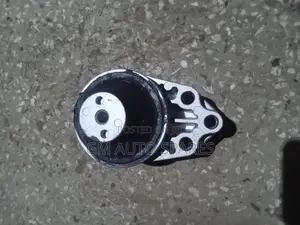 Mazda Demio Ford Focus Engine Mount