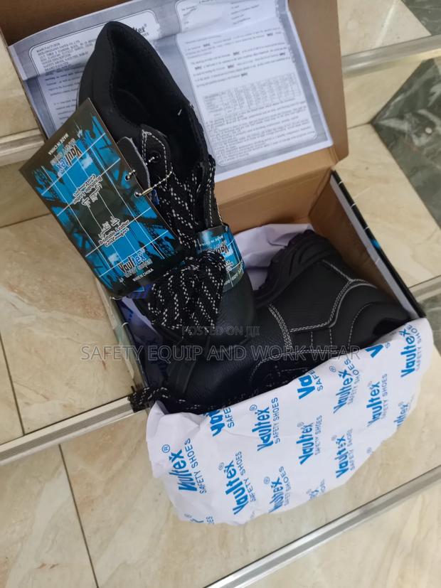 Vaultex Safety Boot Premium Protection In Every Step. - main view