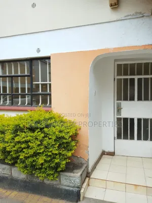 Studio Apartment in Valley Arcade for rent