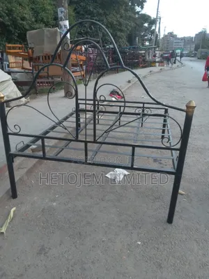 5×6 Queen Size Metal Bed