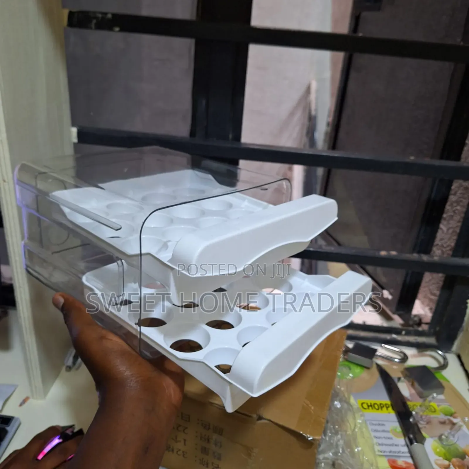 *32pcs Egg Storage Box White