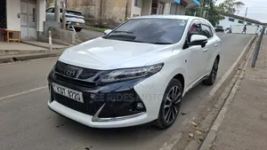 Toyota Harrier 2.0 2018 White