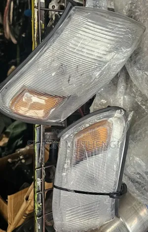 Toyota 100 Corner Lights (Price Per Piece)