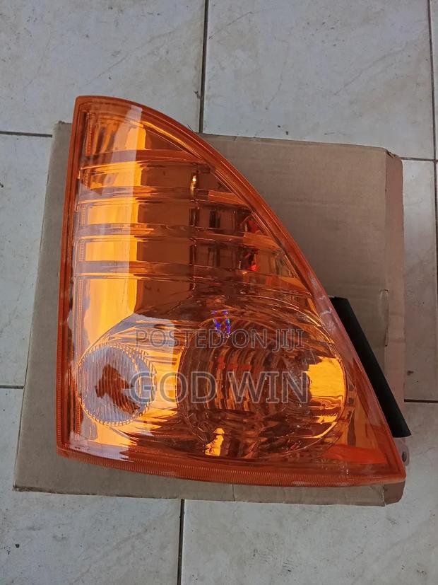 Corner Lamp/Signal Lamp Hino 300