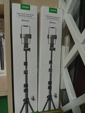 Ugreen Tripod Selfie Stick + Bluetooth Remote - Lp586