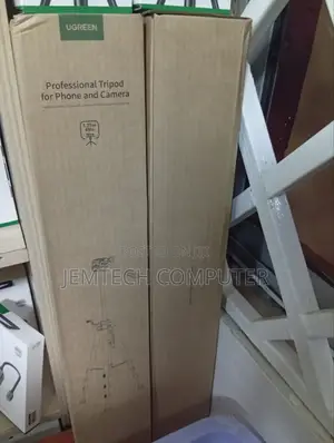 Ugreen Professional Tripod for Phone and Camera !