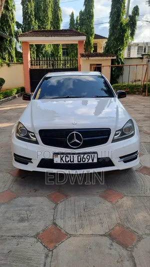 Mercedes-Benz C180 2013 White