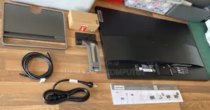 Lenovo L32p-30 Uhd Monitor + Lenovo Lc50 Webcam