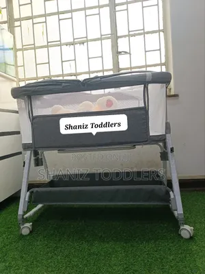 Attached Bassinet / Mom-Side Crib