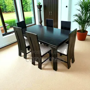 Dining Table Lively, Shiny Black Dining Table