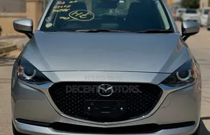 Mazda 2 2020 Silver