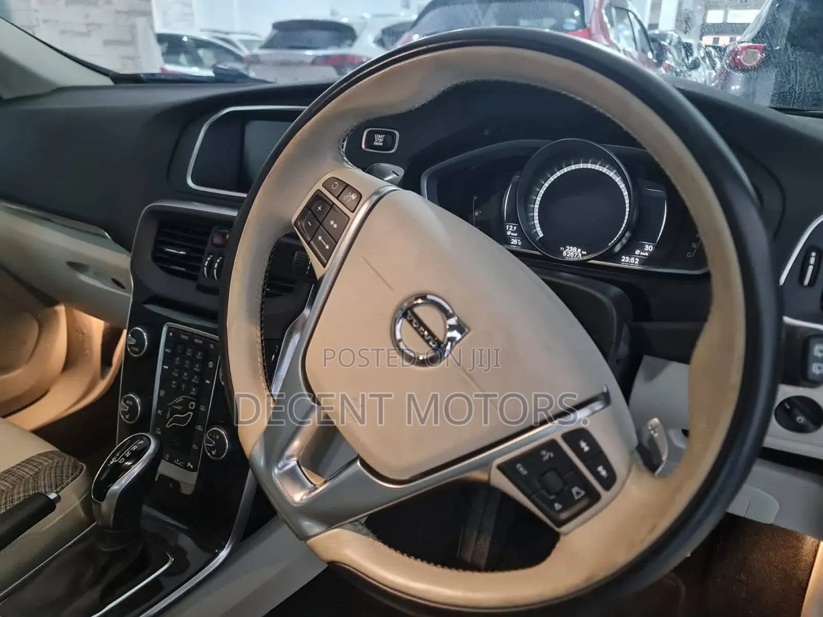 Volvo V40 2019 Silver