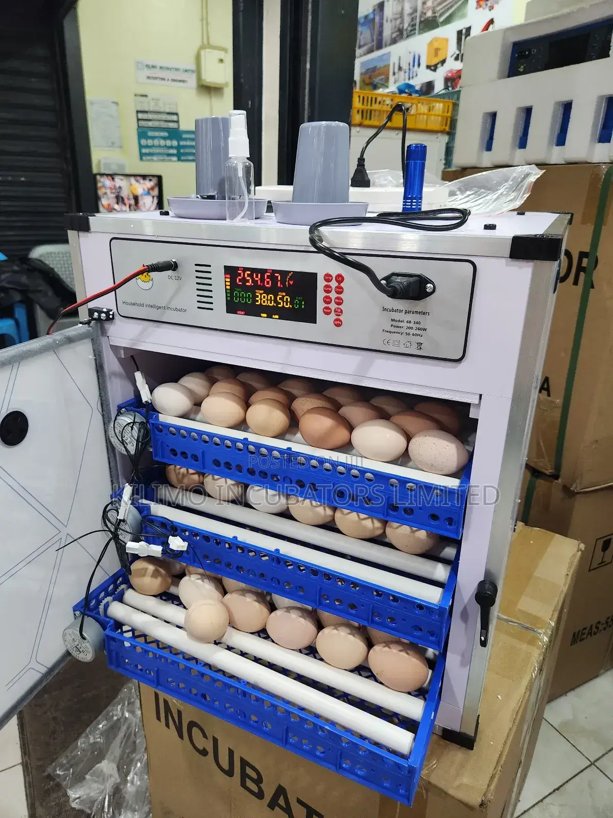 204 Eggs Capacity